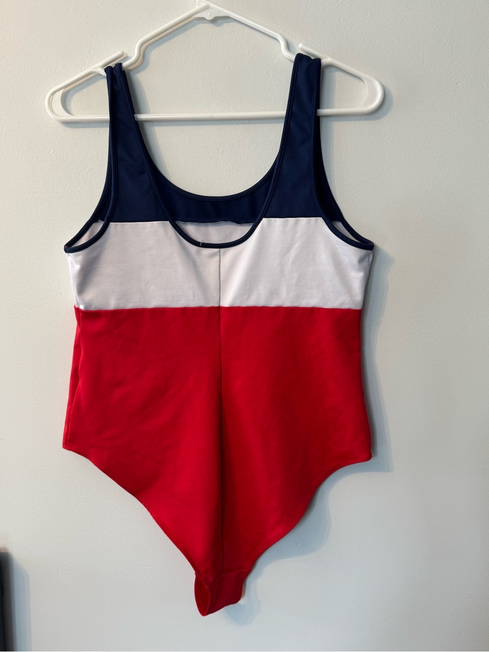 Levi's Women's L Red White & Blue Colorblock bodysuit With Snap Closure like new - Picture 2 of 3